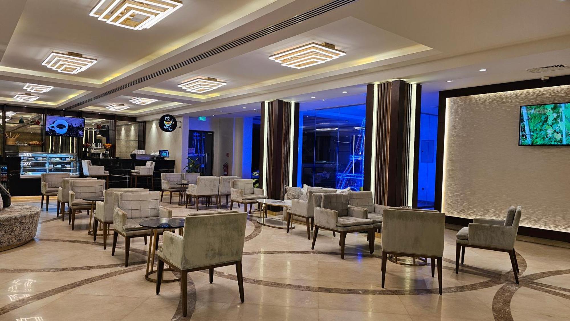 Imperial Plaza Hotel & Resort Yuba Exterior foto